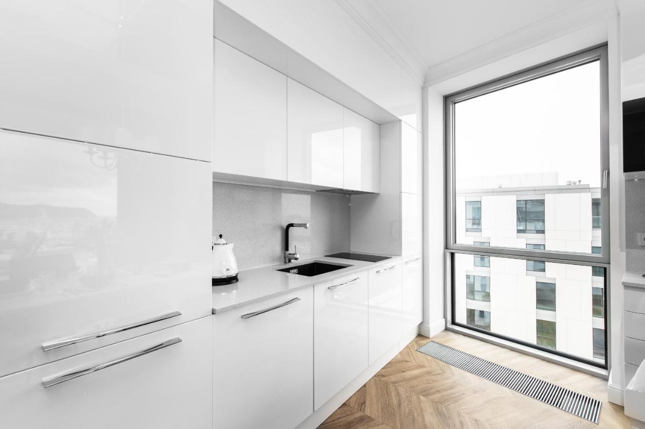 Yacht Park Premium Apartment Sea View Гдиня Екстериор снимка