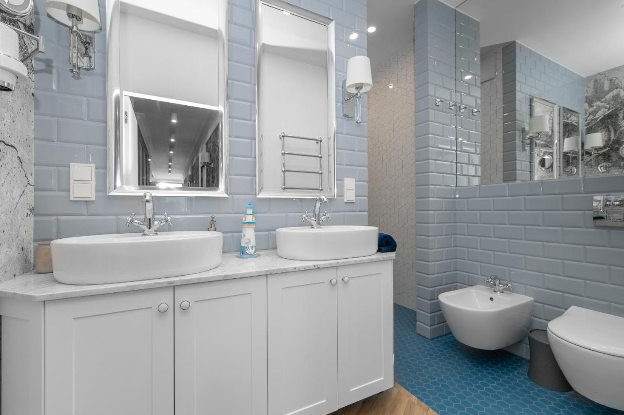 Yacht Park Premium Apartment Sea View Гдиня Екстериор снимка