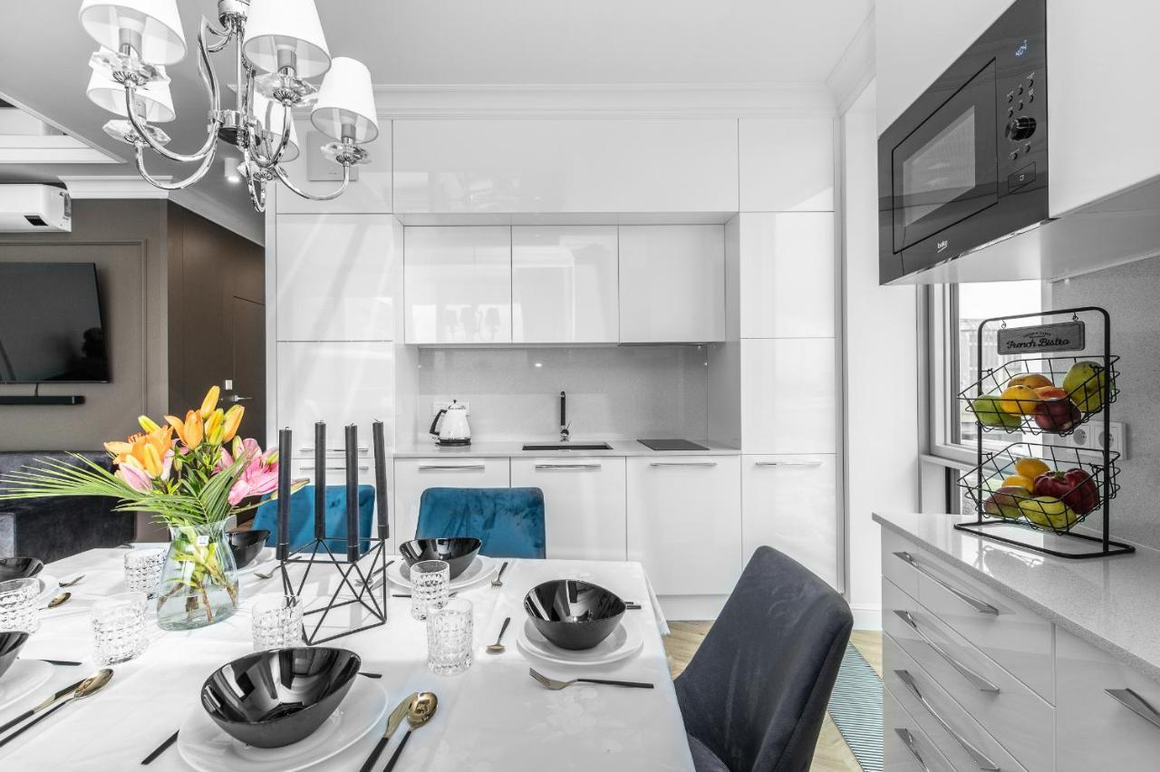 Yacht Park Premium Apartment Sea View Гдиня Екстериор снимка